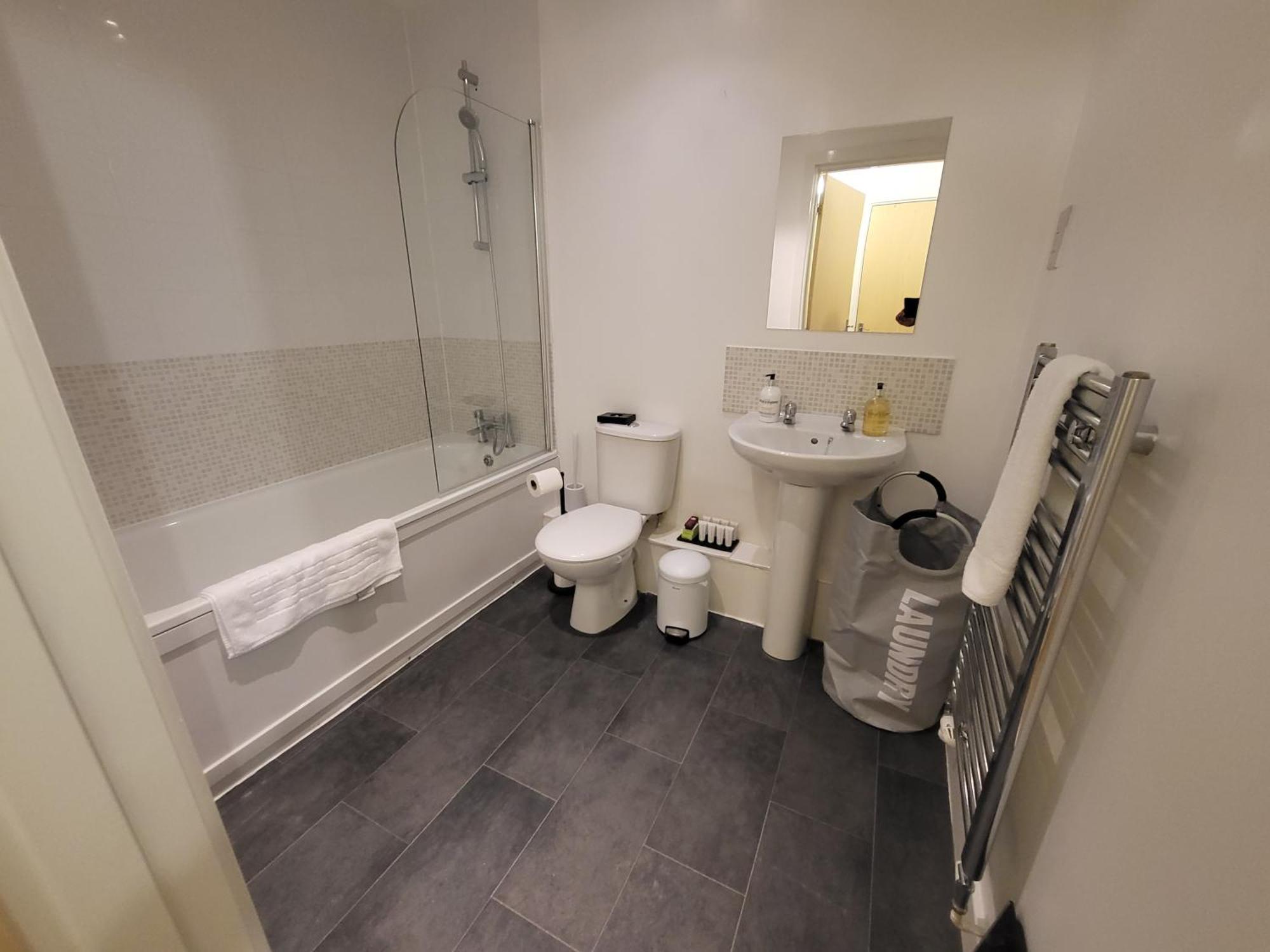Garland Central City Apartment London 2 Екстер'єр фото